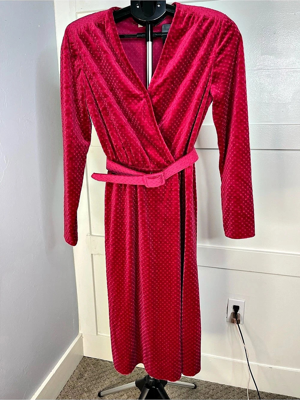 R&K Originals Wrap Midi Dress in Pink Size 10 Like New